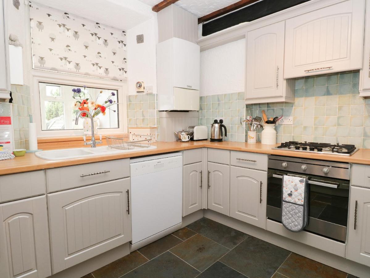 Dalesway Cottage วินเดอร์เมียร์ ภายนอก รูปภาพ