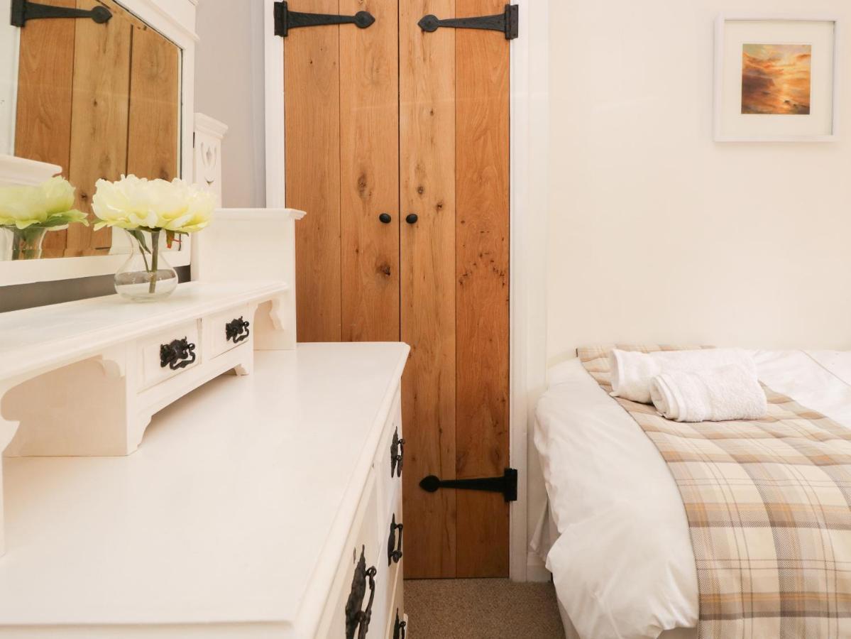 Dalesway Cottage วินเดอร์เมียร์ ภายนอก รูปภาพ